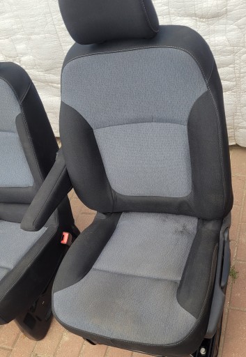 OPEL VIVARO B TRAFIC 14-19 SJEDALA PREDNJA STRANA 1+2 EUROPA
