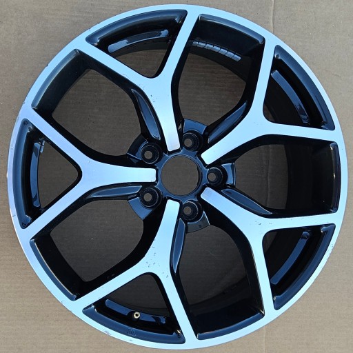 ALFA ROMEO GIULIETTA ALU FELGA 7.5X18H2 ET41 50561167