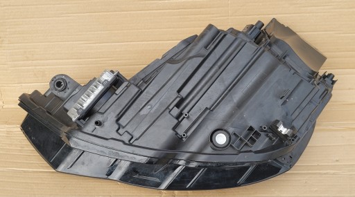 AUDI A6 C8 LAMPA FAR LED DESNA STRANA 4K0941034