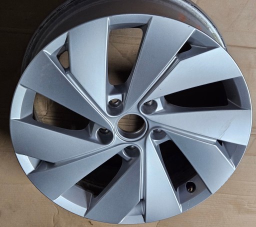 VW GOLF 8 VIII ALU FELGA 6.5JX17 ET46 5H0601025B