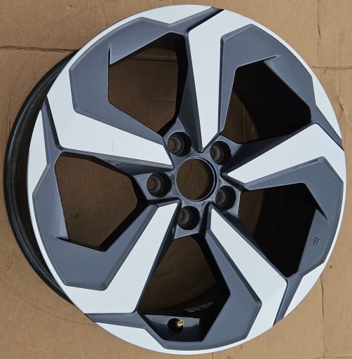 NISSAN QASHQAI J12 ALU FELGA 18X7.5J ET45 MA16