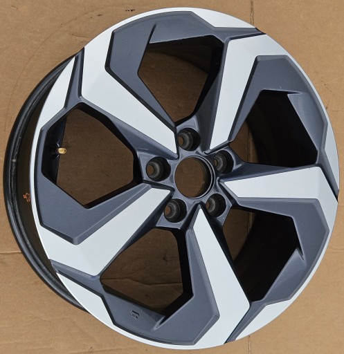 NISSAN QASHQAI J12 ALU FELGA 18X7.5J ET45 MA16