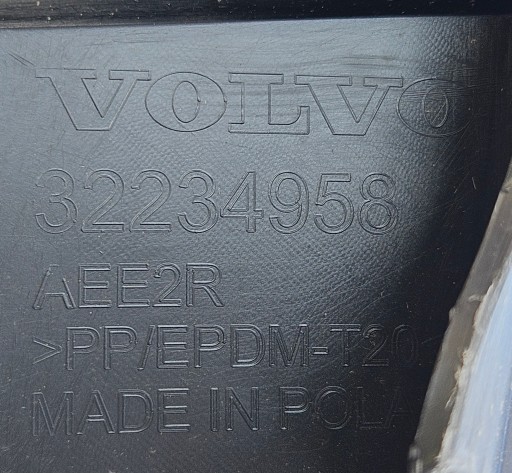 VOLVO XC60 II R-DESIGN REDIZAJN 21-25 BRANIK + REŠETKA 32234958