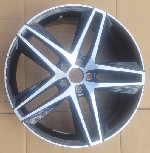SEAT IBIZA V FR ALU FELGA 7.0JX18 ET51 6F0601025E