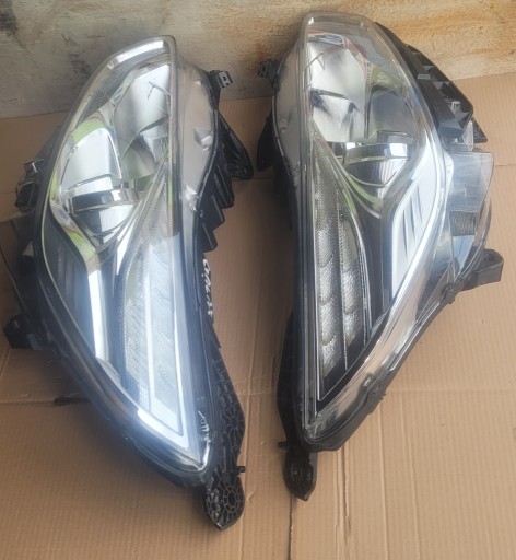 FORD GALAXY S-MAX 15-20 FAROVA DESNA STRANA ILI LIJEVA H7