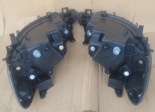 MAZDA CX5 REDIZAJN 15-17 LAMPA FAR LED LIJEVA STRANA DESNA
