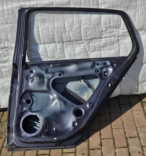 VW GOLF 7 HATCHBACK (OBIČNI) 5G4 VRATA DESNA  ZADNJI ZADNJA