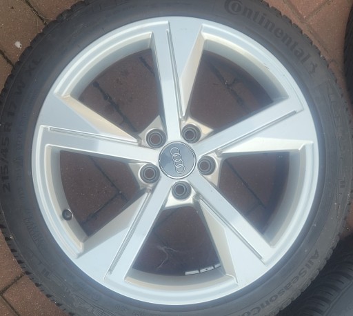 AUDI A1 82A ALU FELGA FELGE GUME 215/45R17 2019R.