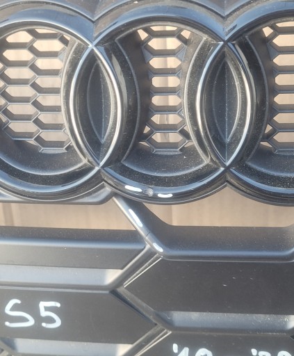 AUDI S5 A5 S-LINE 19-22 MASKA 8W6853651BL