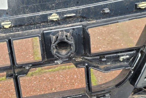 AUDI A4 B9 REDIZAJN 19-23 BRANIK PREDNJA STRANA 8W0807437AH