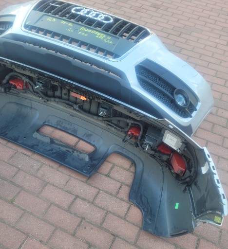 AUDI Q3 11-14 BRANIK KOMPLETNI + 2 X RADAR