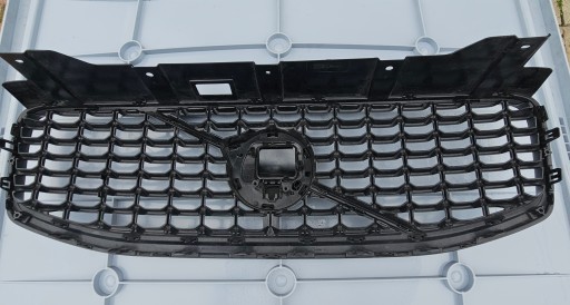 VOLVO XC60 II REDIZAJN R-DESIGNE 22-24 BRANIK + MASKA