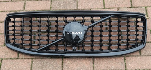 VOLVO XC60 II REDIZAJN R-DESIGNE 22-24 BRANIK + MASKA