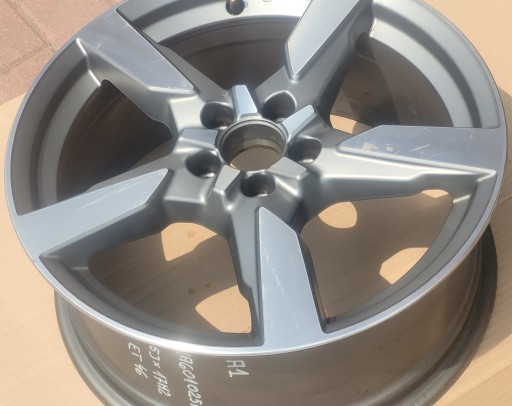 AUDI A1 S-LINE ALU FELGA 82A601025P 7,5JX17 ET46