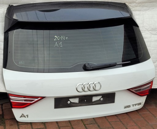 AUDI A1 82A GEPEK GEPEKA BRANIK LAMPE FAROVI