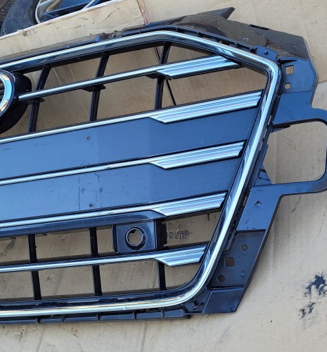 AUDI A4 B9 REDIZAJN 19-24 MASKA 8W0853651DF DH