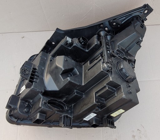 HYUNDAI SANTA FE IV 4 REDIZAJN 20-23 FULL LED DESNA STRANA