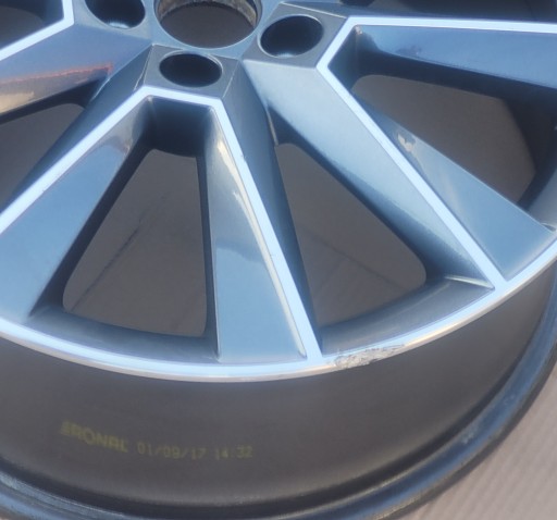 SKODA RAPID ALU FELGA 7JX17H2 ET46 5JJ601025 5X100