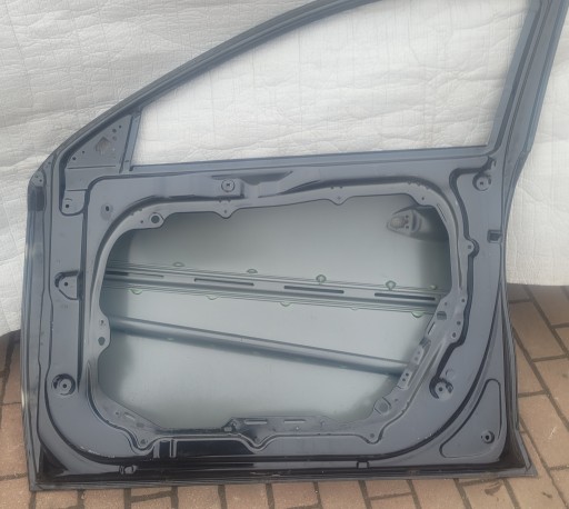 KIA X-CEED XCEED VRATA DESNA  PREDNJA STRANA