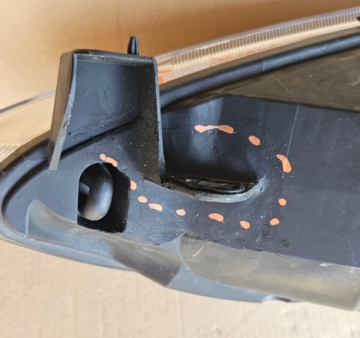 FORD B-MAX B MAX LAMPA FAR DESNA STRANA ILI LIJEVA OBIČNA