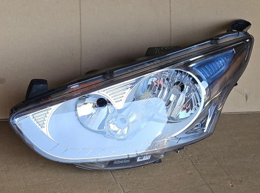 FORD B-MAX B MAX LAMPA FAR DESNA STRANA ILI LIJEVA OBIČNA