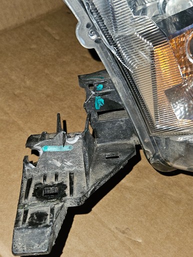 TOYOTA HI LUX HILUX 15-19 LAMPA FAR LIJEVA STRANA + DESNA OK-50 TOYOTA HI LUX HILUX 15-19 LAMPA FAR LIJEVA STRANA + DESNA OK-50