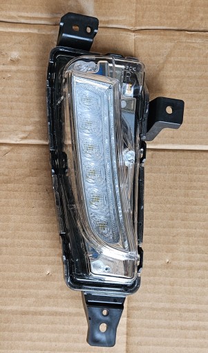 SUZUKI GRAND VITARA SVIJETLO LAMPA FAR DRL LED LIJEVA STRANA ILI DESNA Z CHROMEM SUZUKI GRAND VITARA SVIJETLO LAMPA FAR DRL LED LIJEVA STRANA ILI DESNA Z CHROMEM