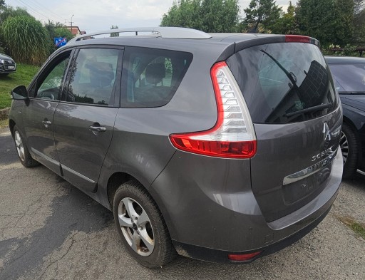 RENAULT GRAND SCENIC 1.6 DCI 130KS BI XENON S&S BOSE 2016R. 104 TISUČA KS RENAULT GRAND SCENIC 1.6 DCI 130KS BI XENON S&S BOSE 2016R. 104 TISUČA KS