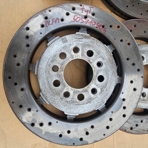 ALFA ROMEO GIULIA STELVIO DISK KOČNICE PREDNJA STRANA + ZADNJI 50571047 50571044