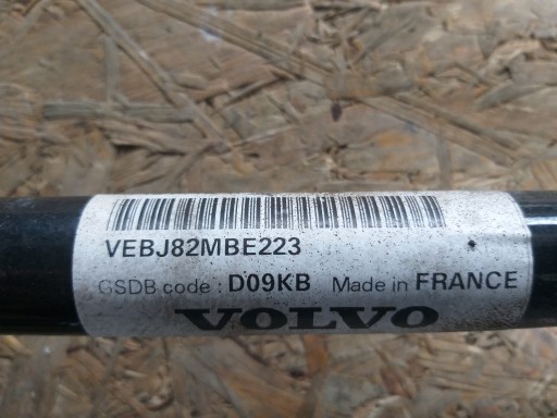 POLUOSOVINA  ZADNJI DESNI LIJEVI VOLVO XC60 V70 2.4 D AWD
