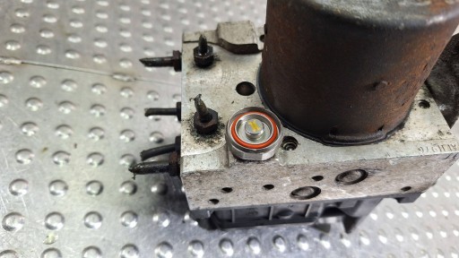 PUMPA MODUL ABS A0004466689 0265950094 MERCEDES VITO W639