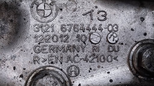 RUKAVAC GLAVČINA CILINDAR DESNI PREDNJI 6764444 BMW E90 E91 E92 E93 E81 E82 E87 RUKAVAC GLAVČINA CILINDAR DESNI PREDNJI 6764444 BMW E90 E91 E92 E93 E81 E82 E87