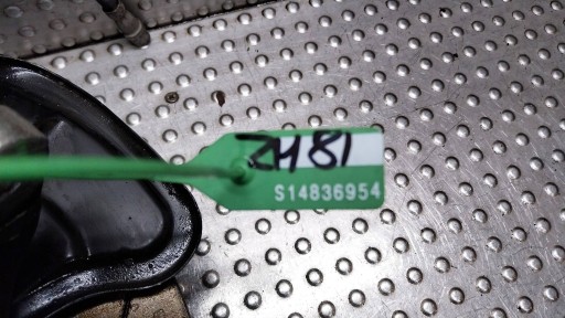 RUKAVAC GLAVČINA CILINDAR DESNI PREDNJI 20402 MERCEDES C W204 SLK R172 RUKAVAC GLAVČINA CILINDAR DESNI PREDNJI 20402 MERCEDES C W204 SLK R172