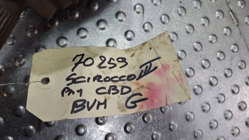 POLUOSOVINA  LIJEVI PREDNJI 1K0407271HM AUDI A3 8P VW SCIROCCO III 2.0 170KM 08-17