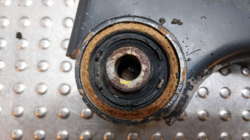 VILICA DESNI PREDNJI 7G9N3A052BA VOLVO S60 II V60 S80 V70 III GALAXY MK3