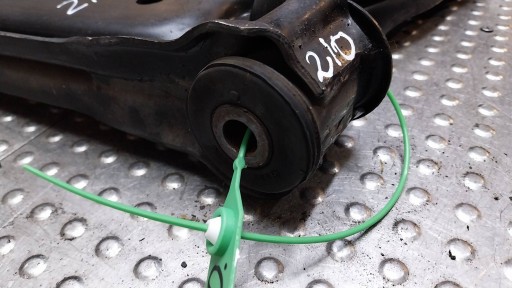 VILICA DESNI PREDNJI A6383300110 MERCEDES VITO W638 96-03