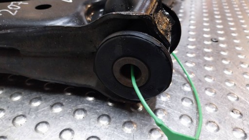 VILICA DESNI PREDNJI A6383300110 MERCEDES VITO W638 96-03