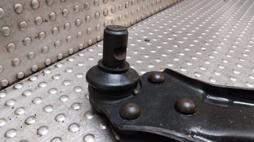 VILICA DESNI PREDNJI A6383300110 MERCEDES VITO W638 96-03