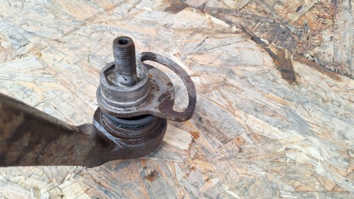 BALANS ŠTANGA / KRAJNIK ZAKRETNI VILICA LIJEVI PREDNJI KOMPLET 701407047A VW TRANSPORTER T4