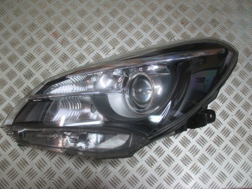 LAMPA FAR LIJEVI LEČA TOYOTA YARIS III REDIZAJN 14R-