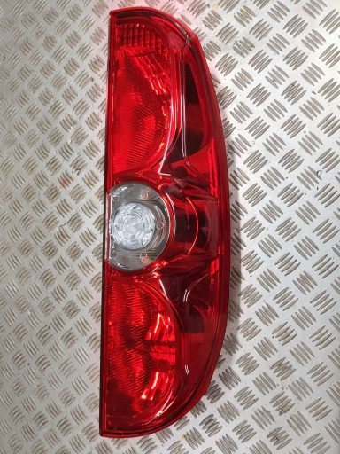 LAMPA FAR ZADNJA  DESNA STRANA FIAT DOBLO II 2010R->