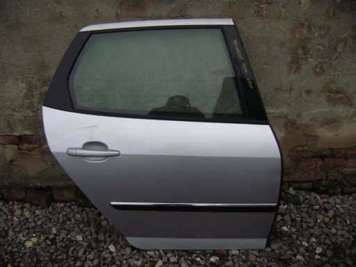 VRATA DESNA  ZADNJA PEUGEOT 407 KARAVAN KOMPLETNE