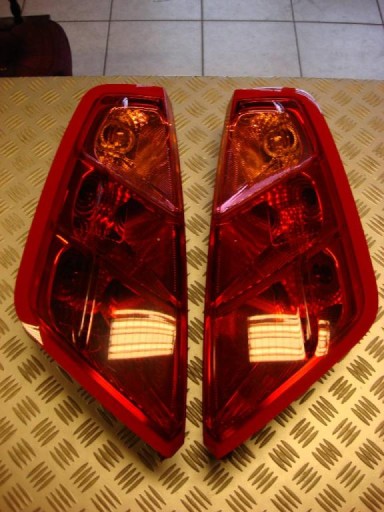 LAMPA FAR LAMPE FAROVI  ZADNJA FIAT GRANDE PUNTO