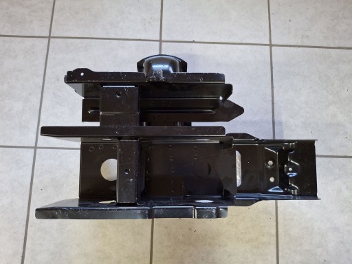 NOSAČ RESORU GREDA POPREČNA LIJEVA STRANA MERCEDES SPRINTER 906 907