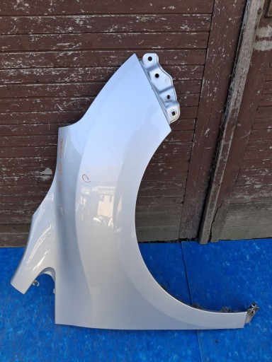 BLATOBRAN DESNA STRANA PREDNJA TOYOTA VERSO 2009R->
