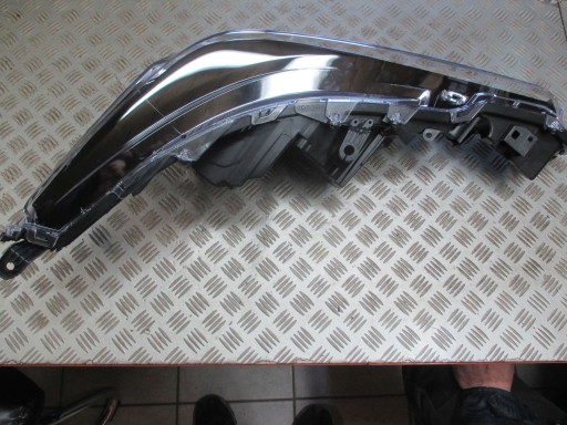 LAMPA FAR DESNA STRANA ILI LIJEVA LED TOYOTA COROLLA XII 2018R->