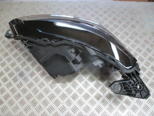 LAMPA FAR DESNA STRANA ILI LIJEVA LED PEUGEOT 208 II 2019R->