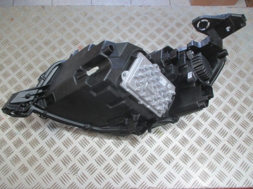 LAMPA FAR DESNA STRANA ILI LIJEVA LED PEUGEOT 208 II 2019R->