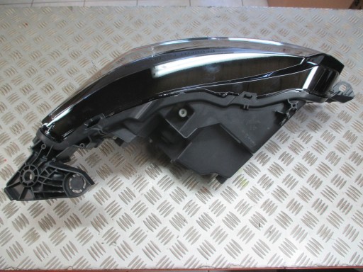 LAMPA FAR DESNA STRANA ILI LIJEVA LED PEUGEOT 208 II 2019R->