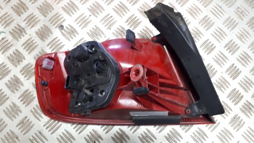 LAMPA FAR ZADNJA  DESNA STRANA AUDI A4 8K0 LIMUZINA / SEDAN 08R->12R